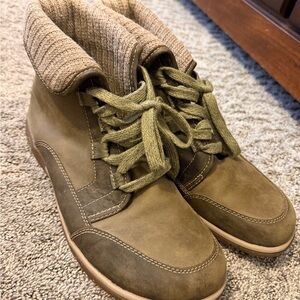Chaco Women's Barbary lace-up boot Olive Green Women's Ankle Boots